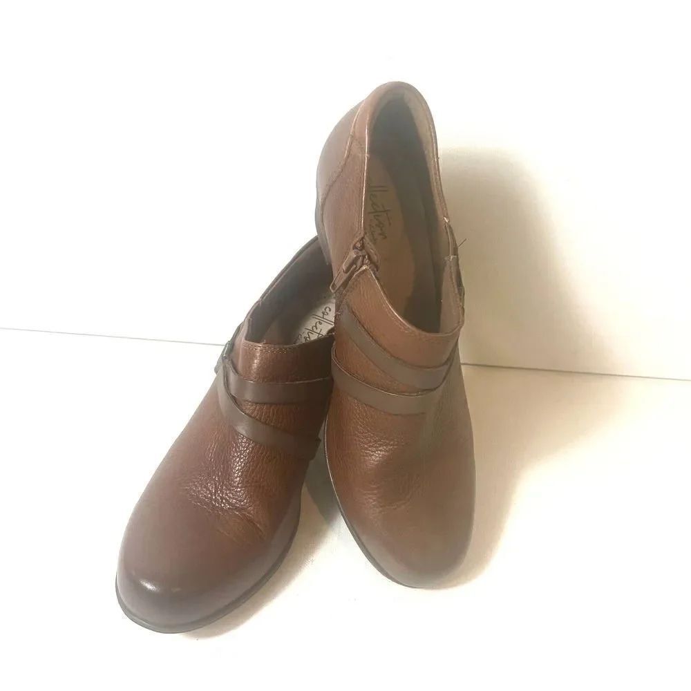 Clarks Collection Womens Pumps Shoes Size 8.5M Brown Leather Slip On Clog Bootie - Picture 4 of 11